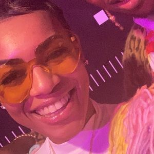 Meet your Posher, Jas-lynn